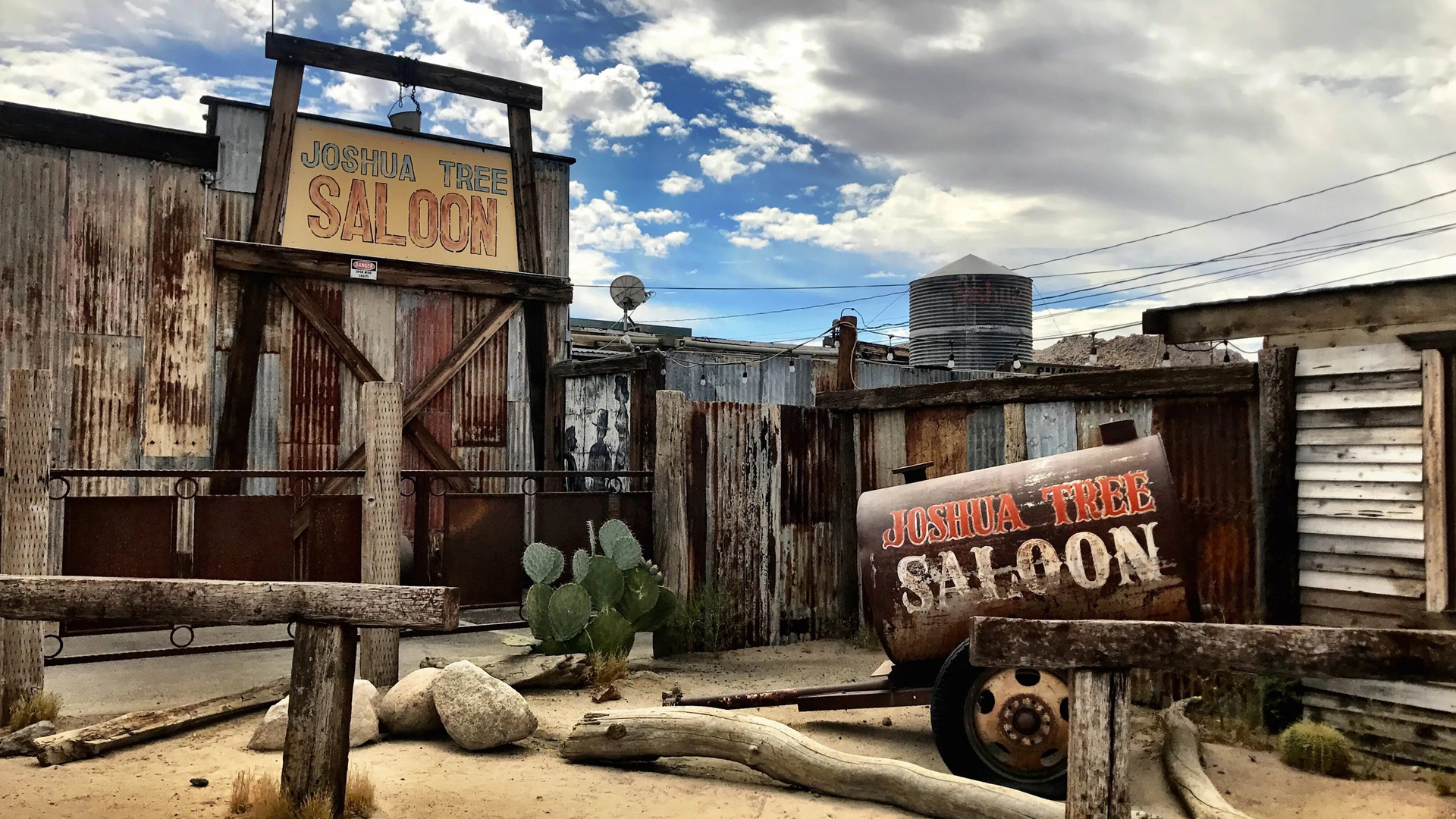 joshua tree saloon